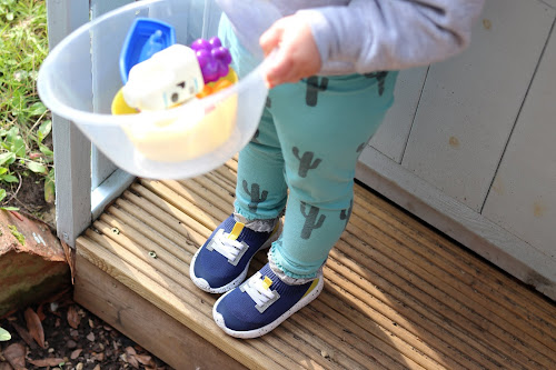 aldi lightweight travel cot