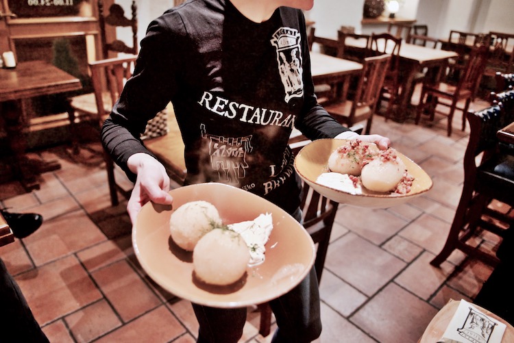 Wilno menu degustacyjne, Wilno atrakcje, gdzie na piwo w Wilnie, Wilno cepeliny, Wilno, Wilno tradycyjne jedzenie, Wilno gdzie jeść, Wilno kuchnia litewska, Wilno jedzenie regionalne