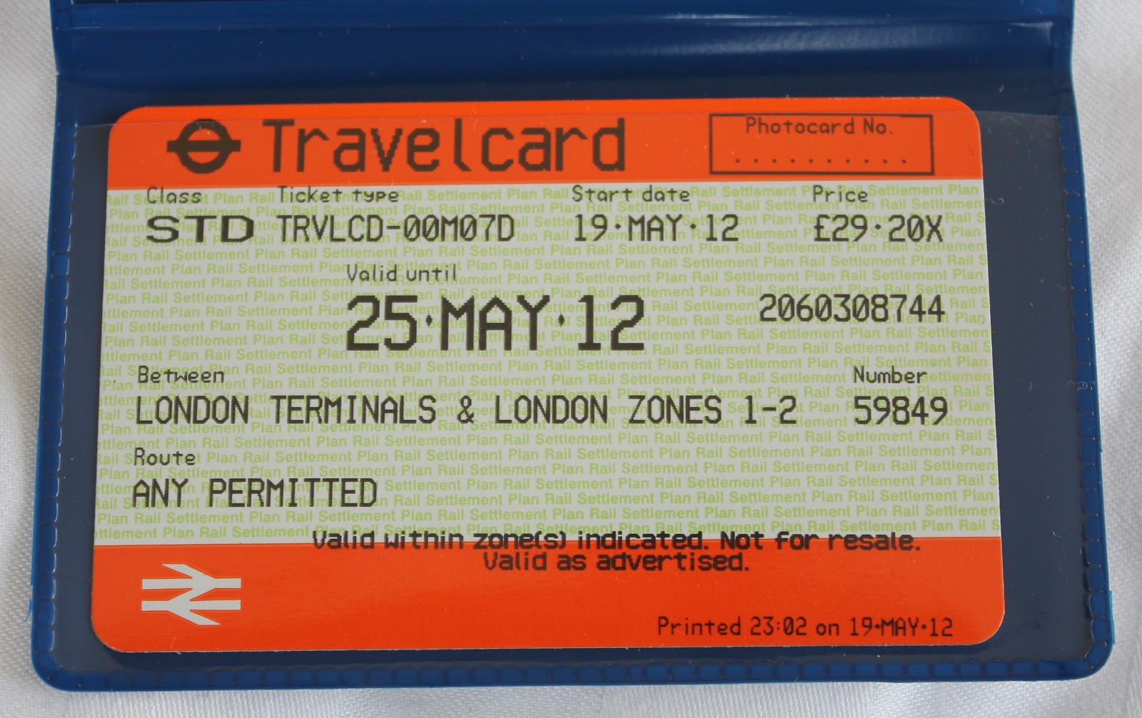 Купить билет в лондон. Travel Card London. Билет метро Лондона. Проездной билет Лондон. Карточка на метро Лондонская.