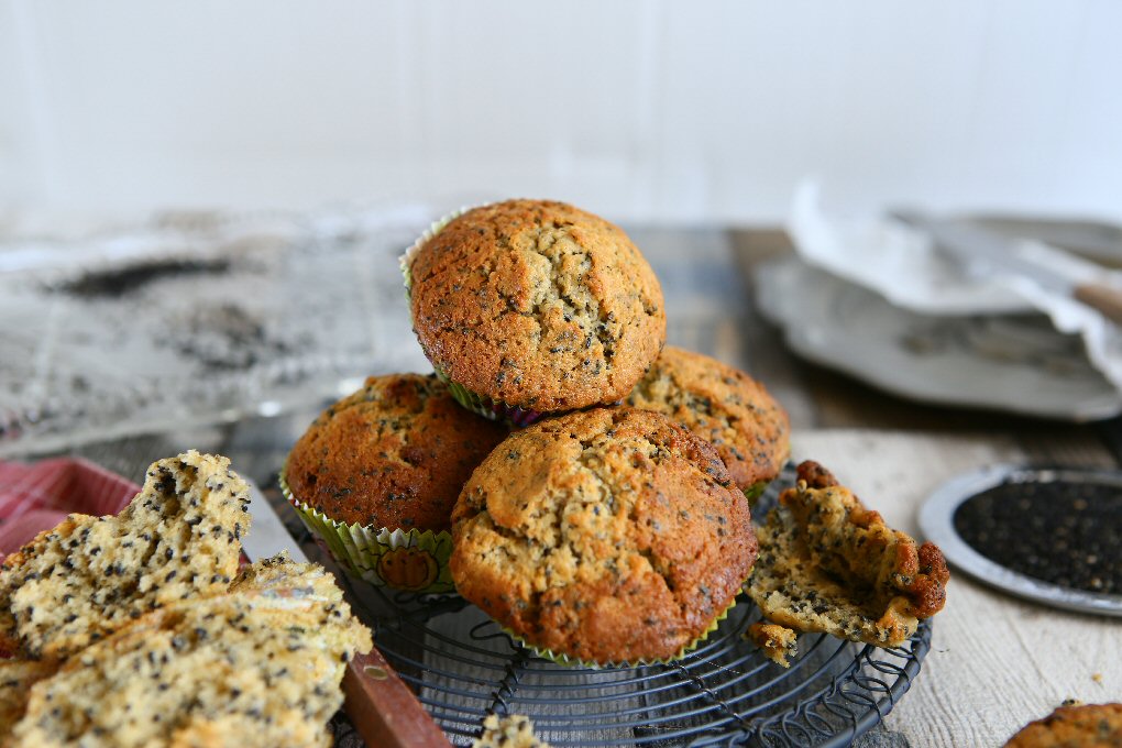 Black Sesame Spelt Muffins