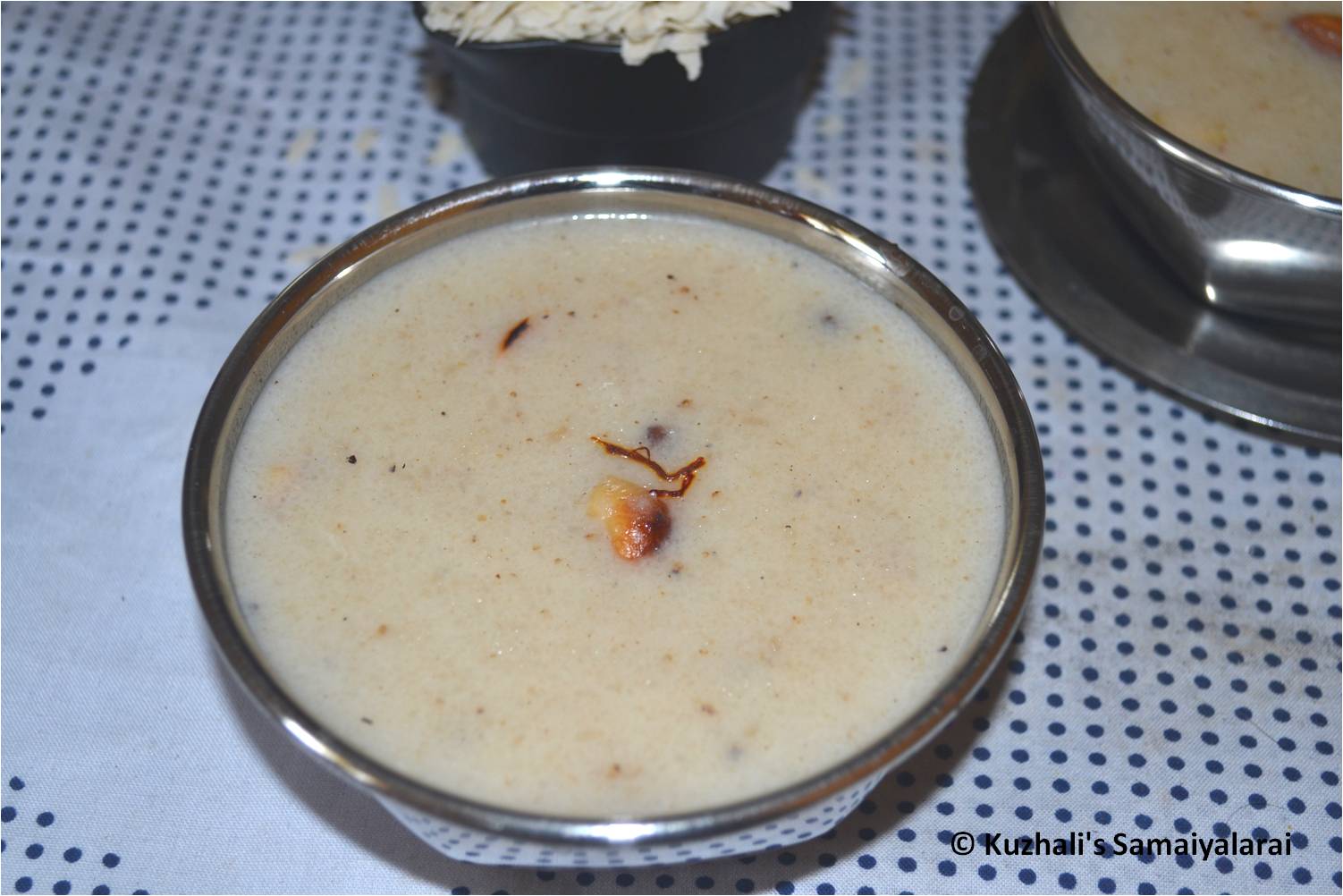 http://www.kuzhalisamaiyalarai.in/2017/09/avalpoha-payasamkheer-rice-flakes.html