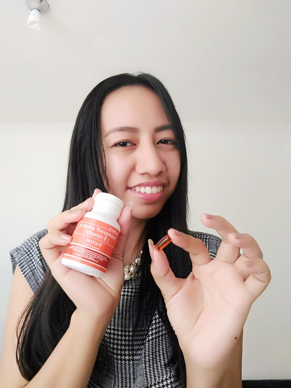 Review Myra E 400IU Beauty Potion in a Bottle For Urban Women Awarded Top 100 Urban Blog