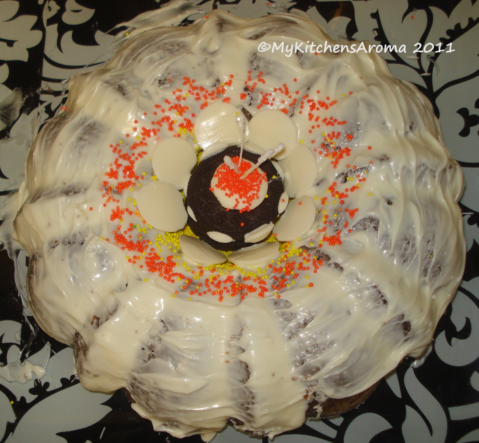 The Sizzling Pan "Pat a Cake" Vegan Chocolate Cake (Eggless,Butterless)