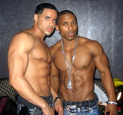 MUSCULAR & HAIRY MEN