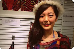 Saori Yamakita, Model Jepang yang Nyaman Kenakan Baju Berdesain Papua