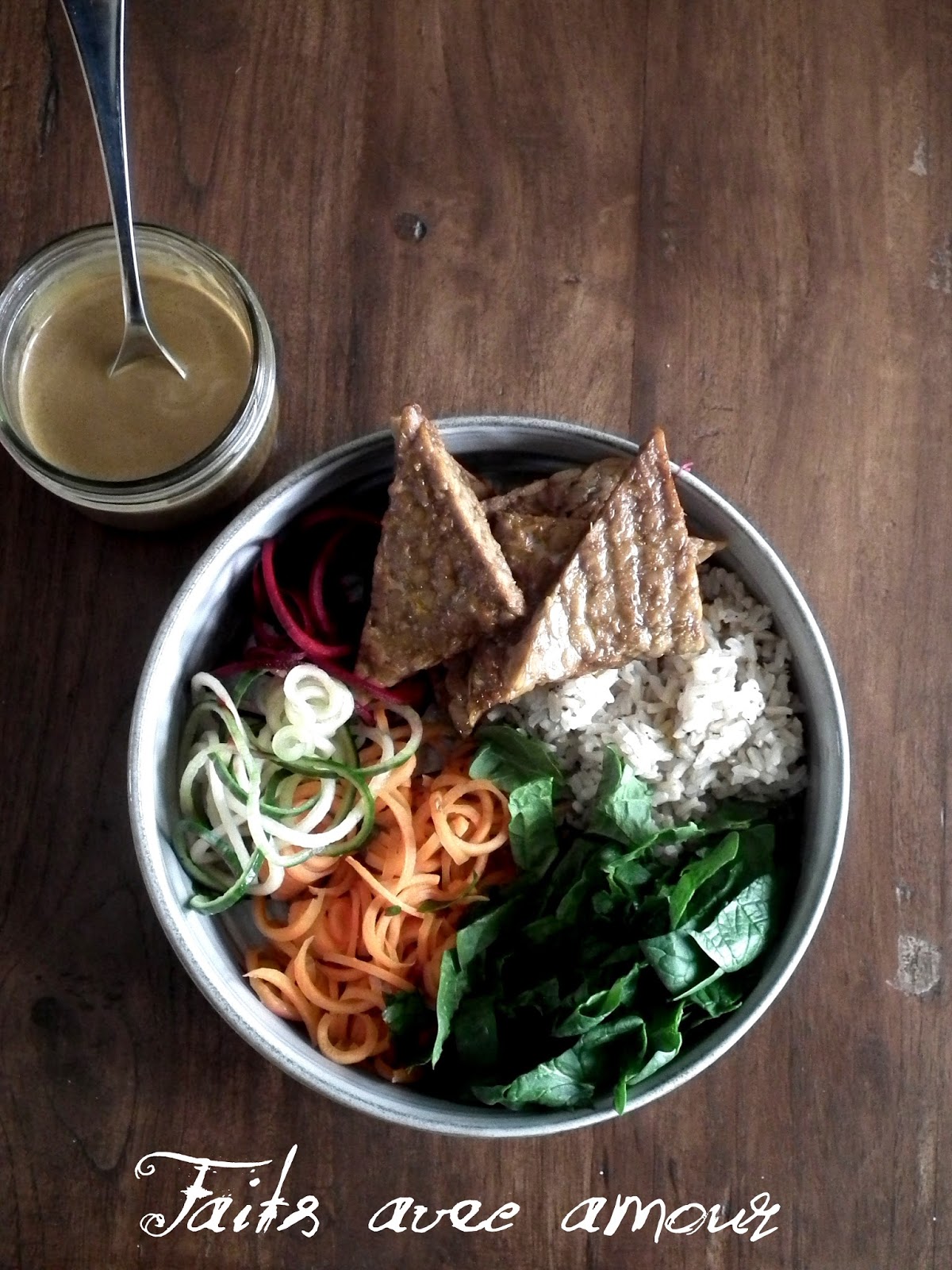 Faits avec amour /Les Aventures culinaires de Kiki Bols du dragon au