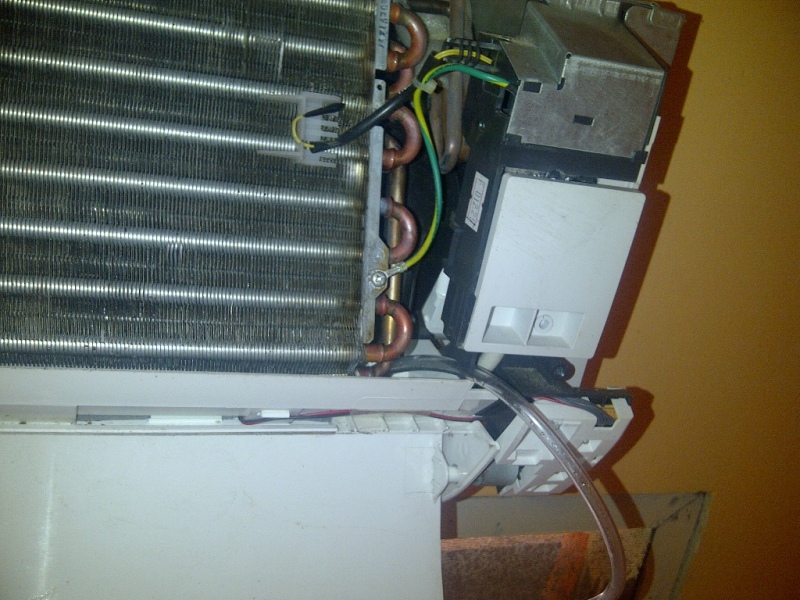 Cara mengatasi Ac split bocor drainya