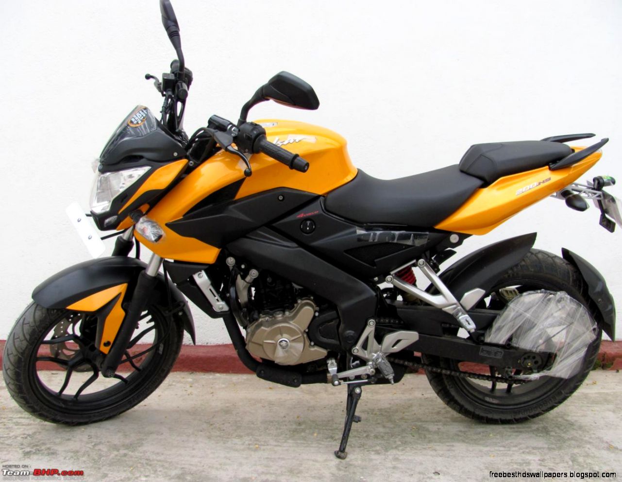 Pulsar 200 NS  Ridden   Team BHP