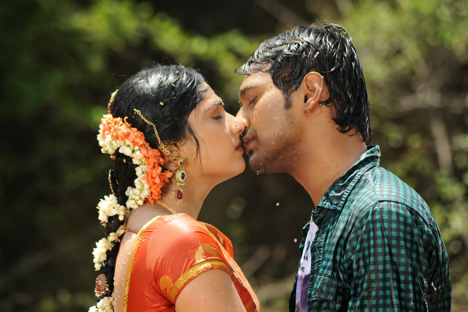 Ee-Varsham-Sakshiga-Movie-Stills-18.jpg
