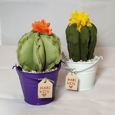 cactus tessuto con secchiello latta bianco viola