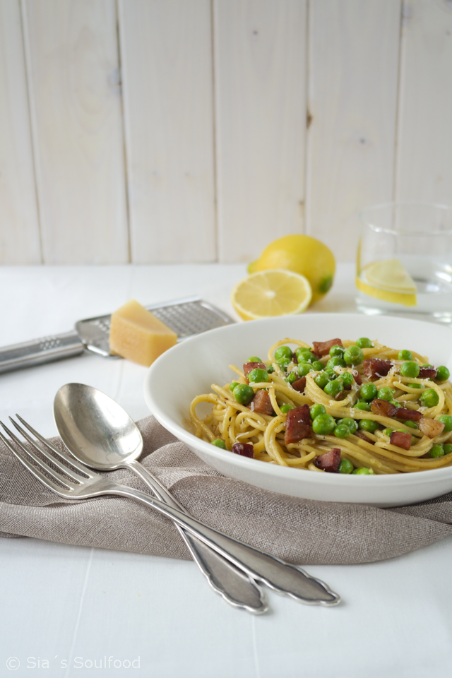 Spaghetti Carbonara mit Erbsen