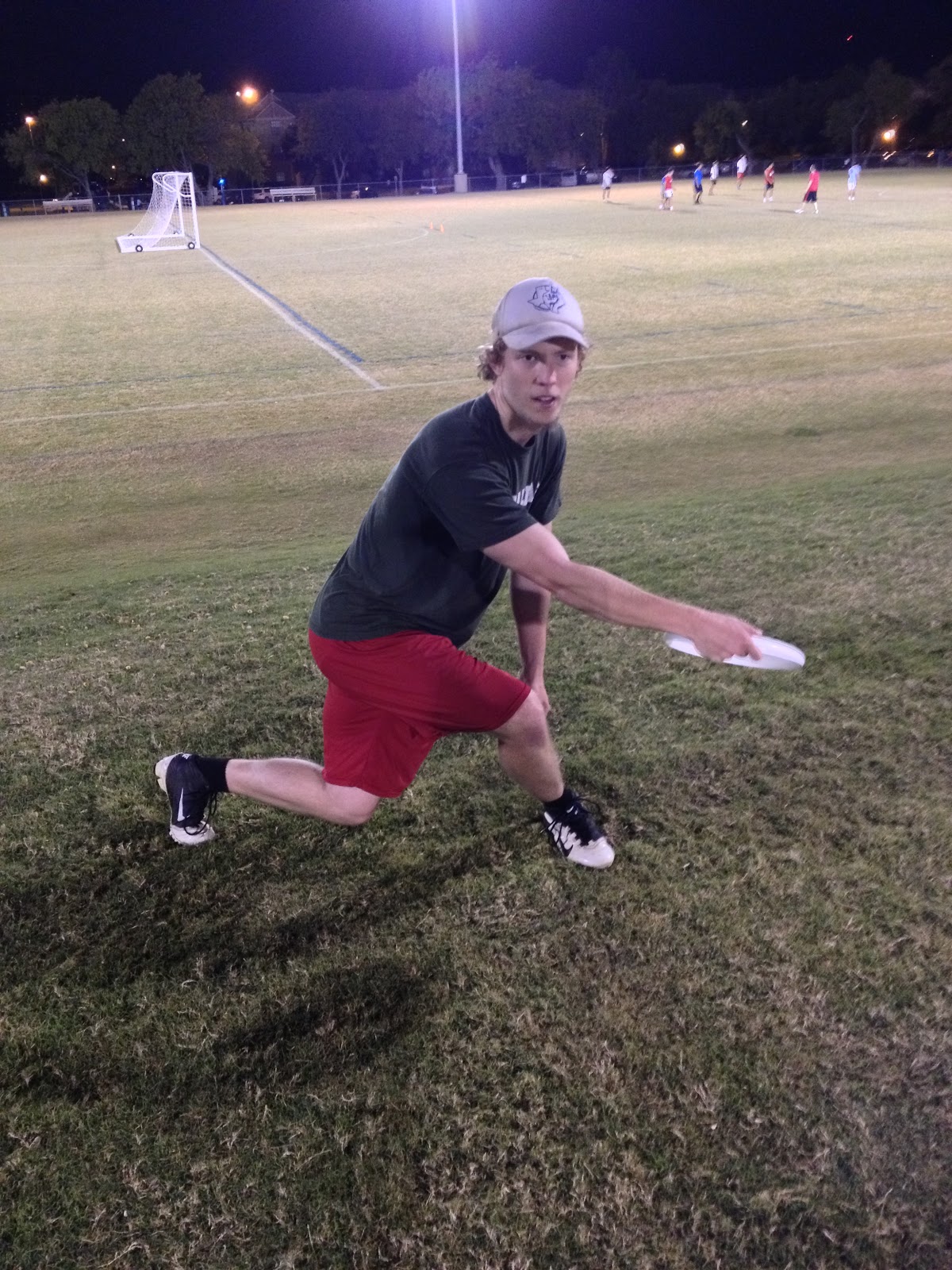 Intro to Ultimate Frisbee Toss Up Part 1