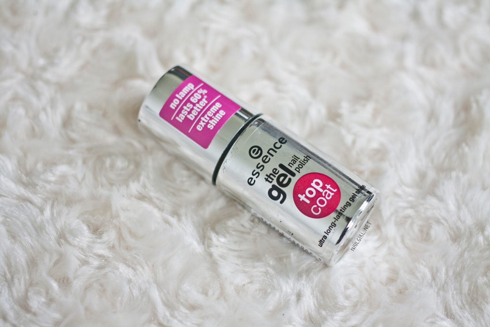 Review & Product Spotlight: Essence The Gel Nail Polish Top Coat Alexis