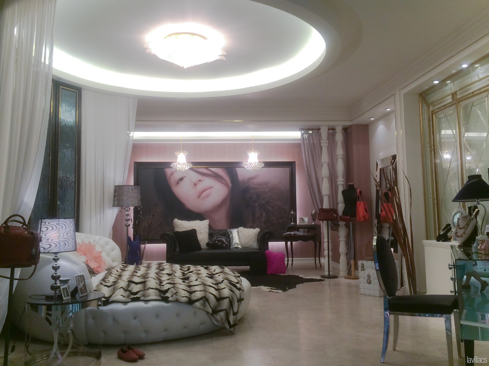 Seoul, Korea - Summer Study Abroad 2014 - Dongdaemun Design Plaza DDP - SBS My Love From Another Star Exhibit - Cheon Song Yi's apartment bedroom