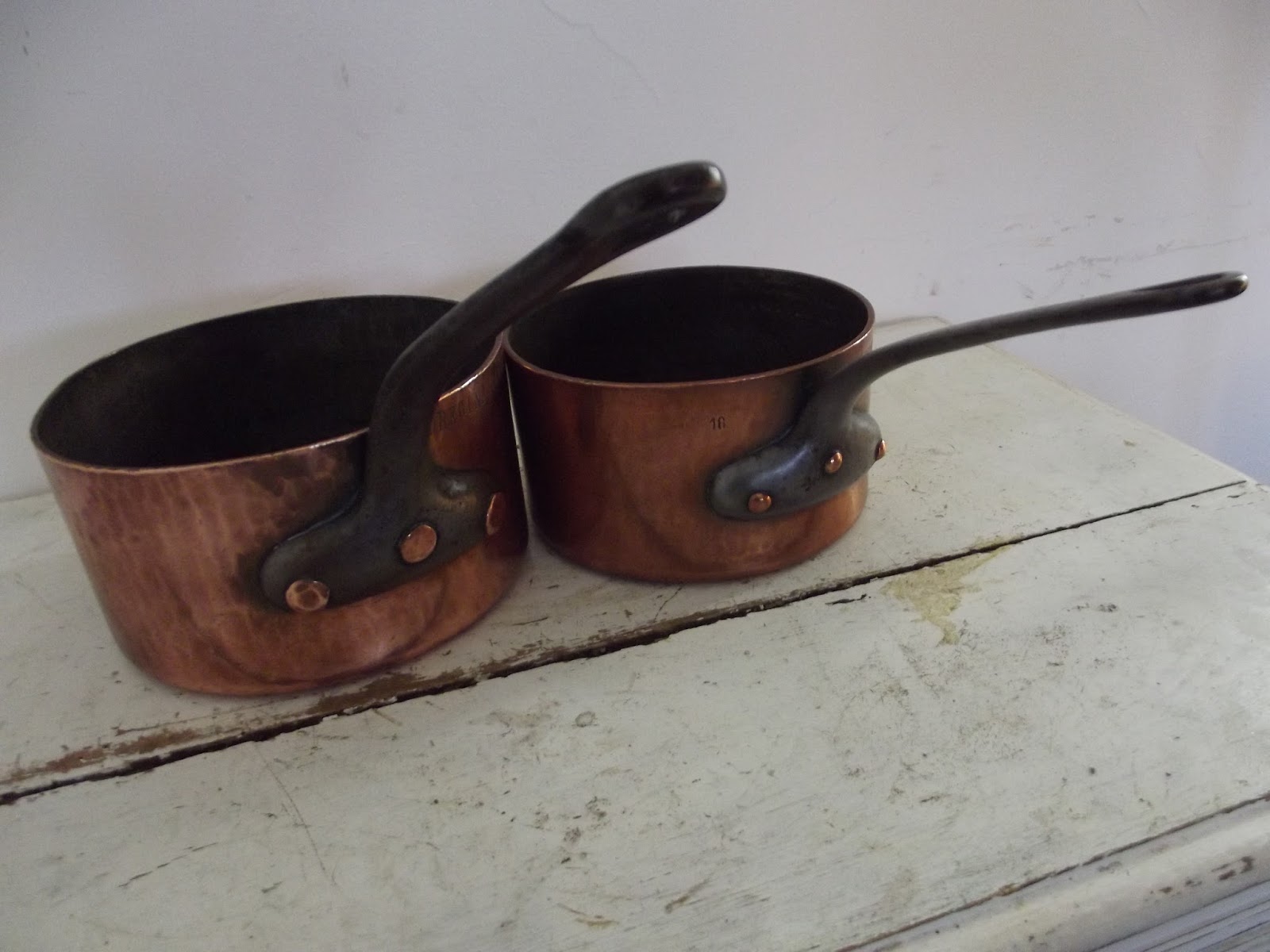 anciennes casseroles cuivre cuisine estampillées hotel régina E