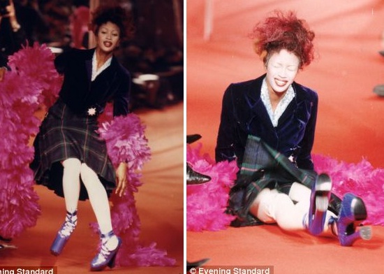 naomi campell falls down 1993