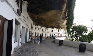 Setenil de Las Bodegas. Setenil de Las Bodegas.