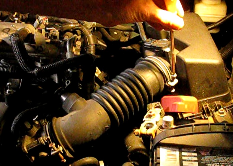 The Original Mechanic How to remove and install the starter in a 1.8L