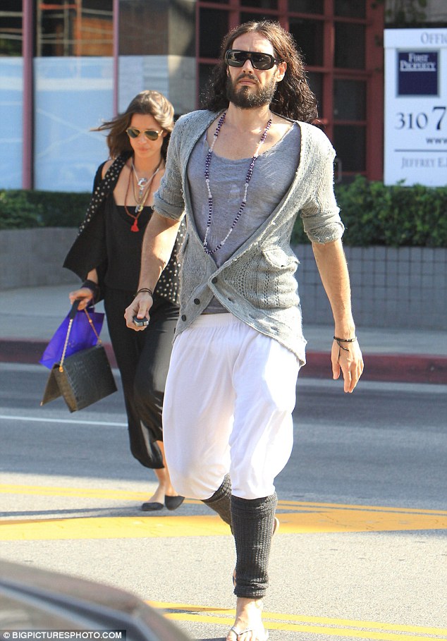 Fun & Entertainment: Russell Brand Spotted Publicly dating with new ...