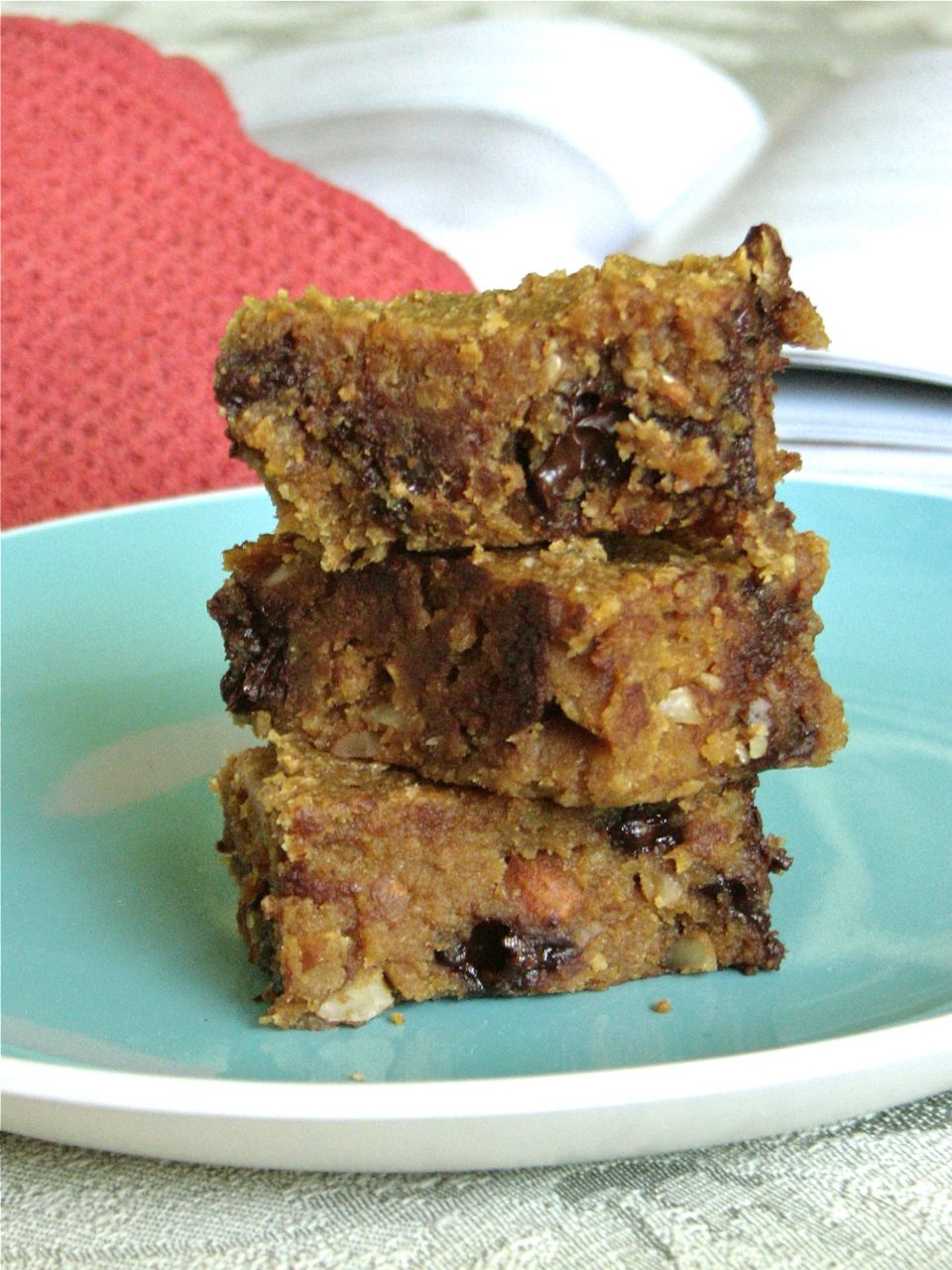Delectably Mine Almond Chocolate Chip Oat Bars