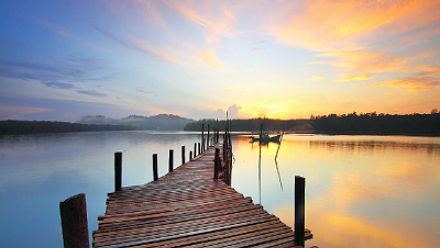 Puisi Cinta Terjebak Cinta Dunia Maya