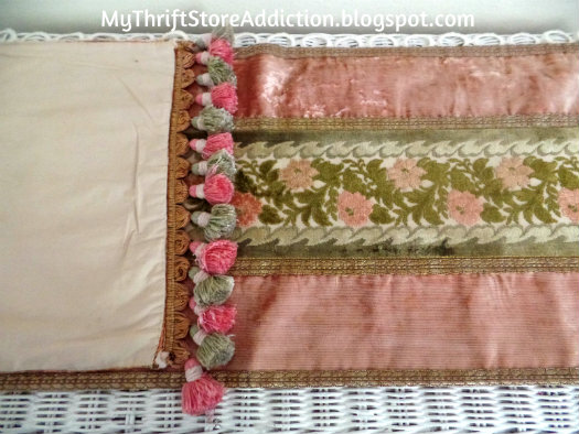 Velvet table runner