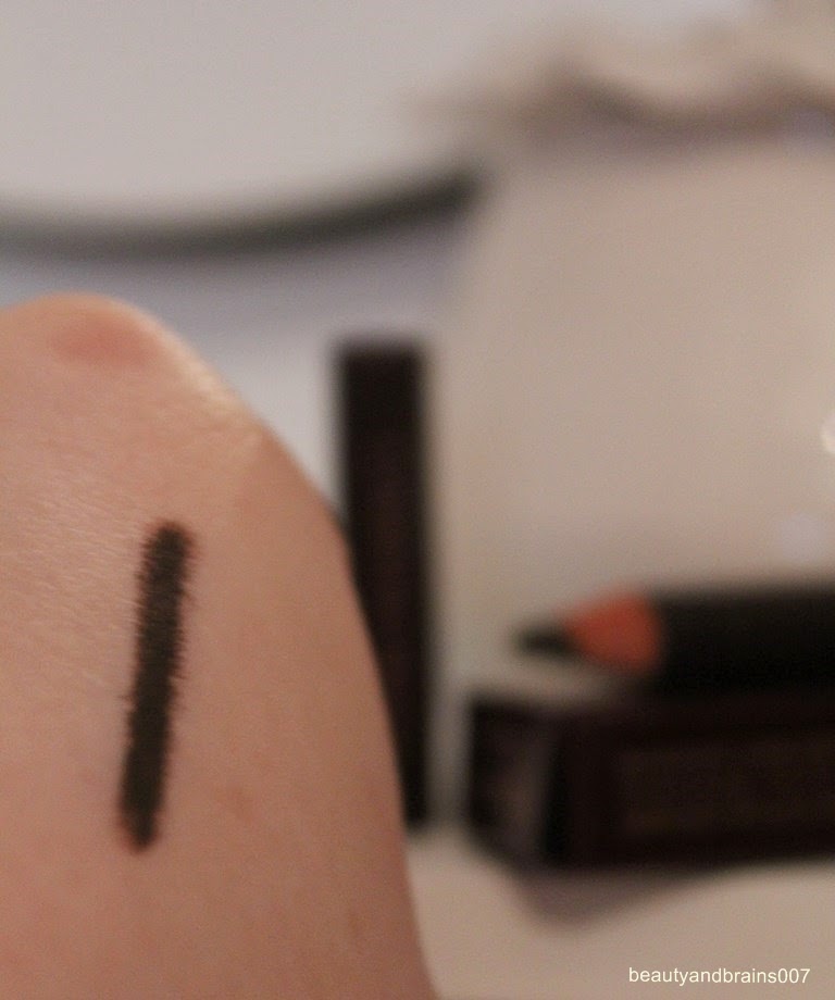 beautyandbrains007 Charlotte Tilbury, The Classic Eyeliner Powder