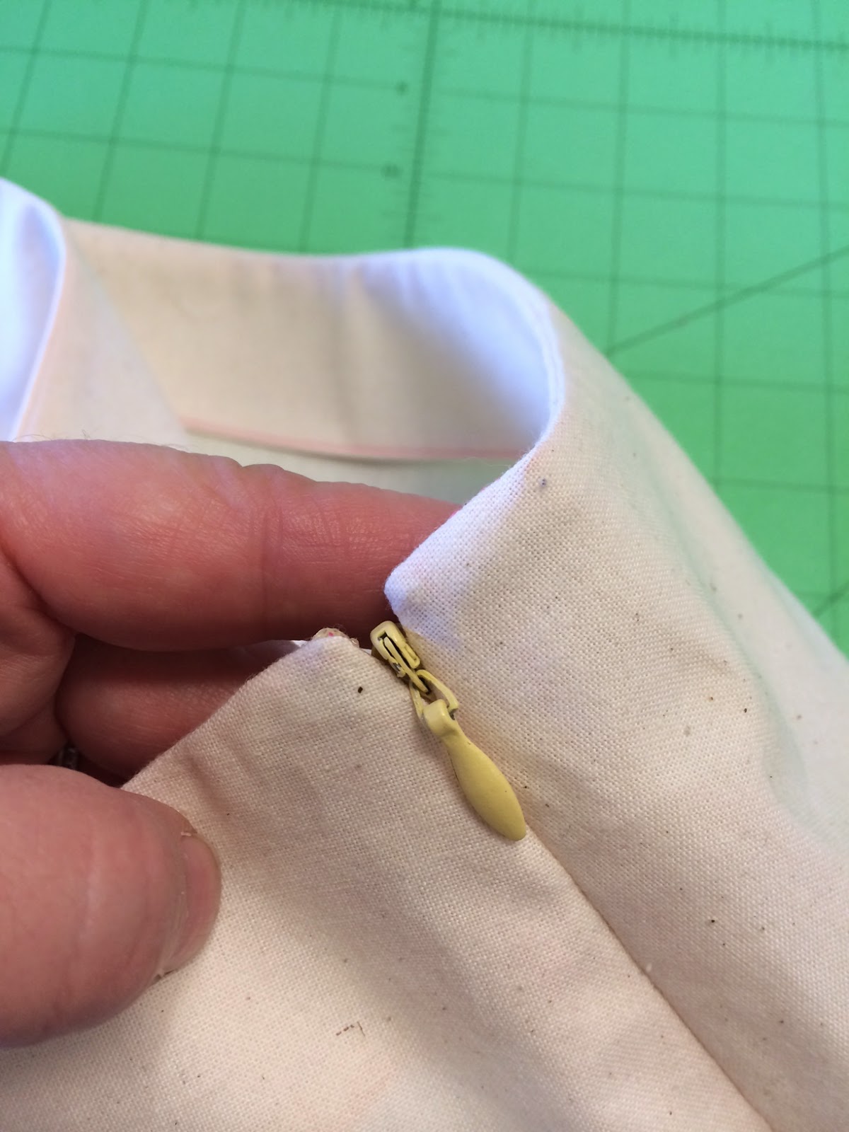 How to sew an invisible zipper, how to shorten a zipper - tutorial