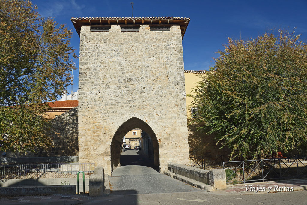Puerta de los Remedios de la antigua muralla de Dueñas, Palencia