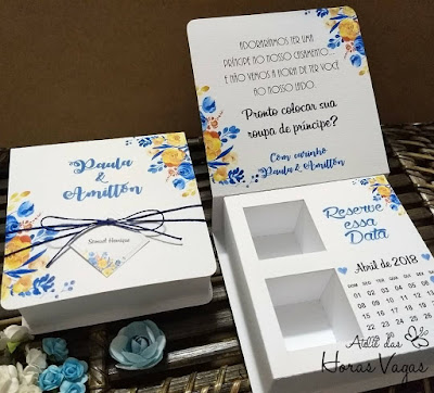 convite de casamento artesanal personalizado especial para padrinhos madrinhas pajens daminhas caixinha de bombom ferrero estampa floral aquarelada azul e amarelo noivos wedding