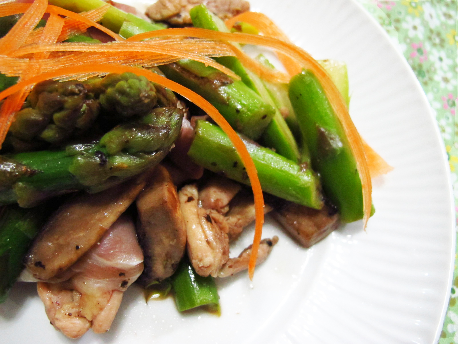 Uber Huber! Asparagus & chicken salad