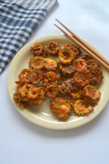 Onion With Bitter Gourd Chips Recipe 