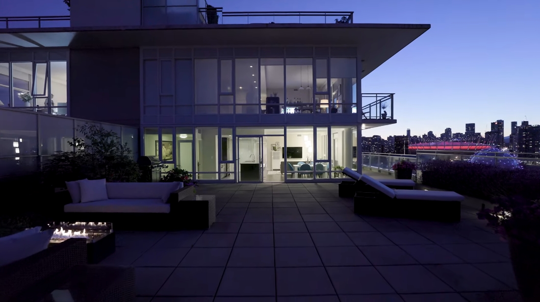 27 Interior Design Photos vs. 2107 Quebec St, Vancouver Luxury Penthouse Tour