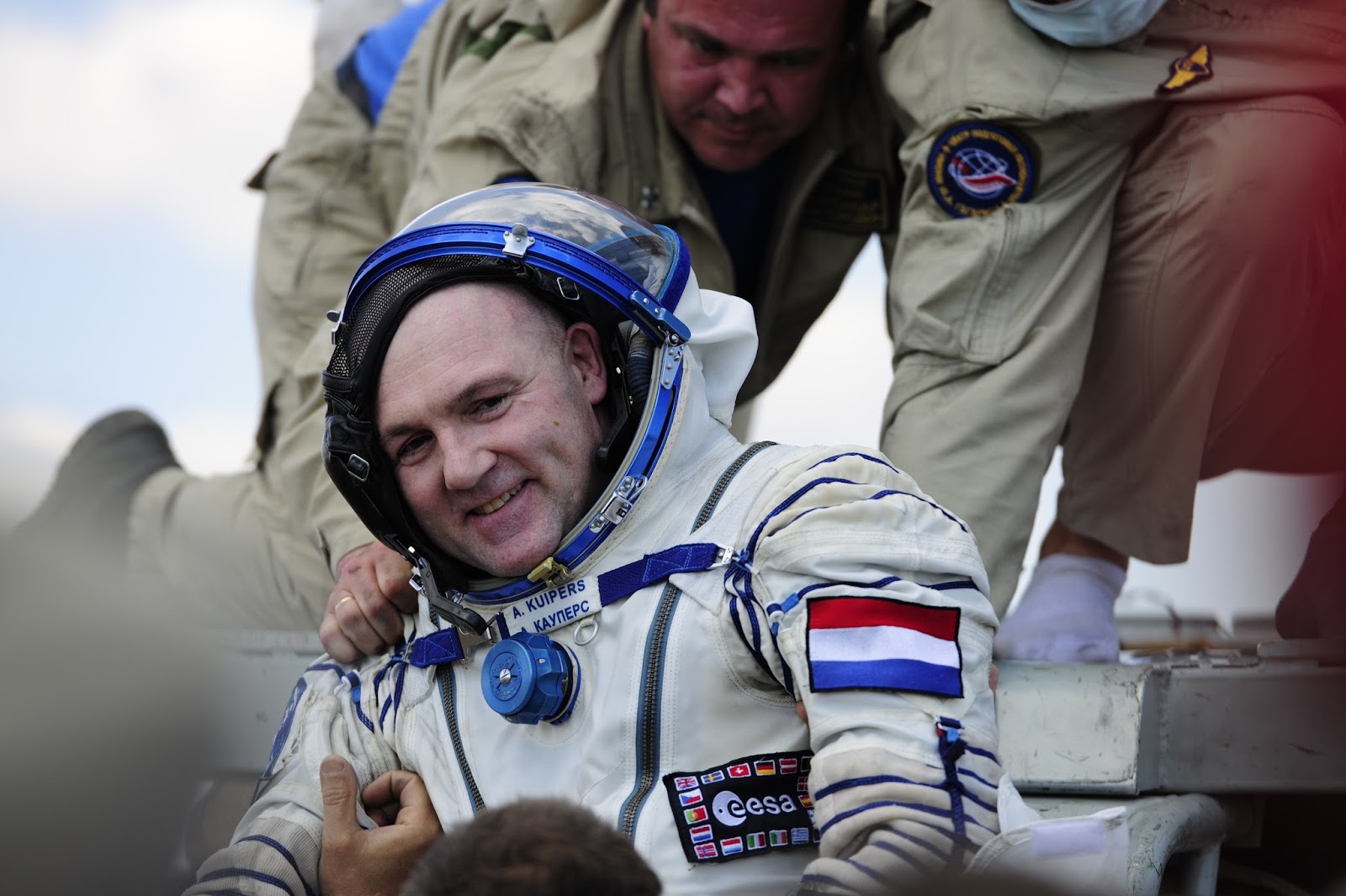 Астронавт 9 букв. Astronaut Andre Kuipers тюльпан.