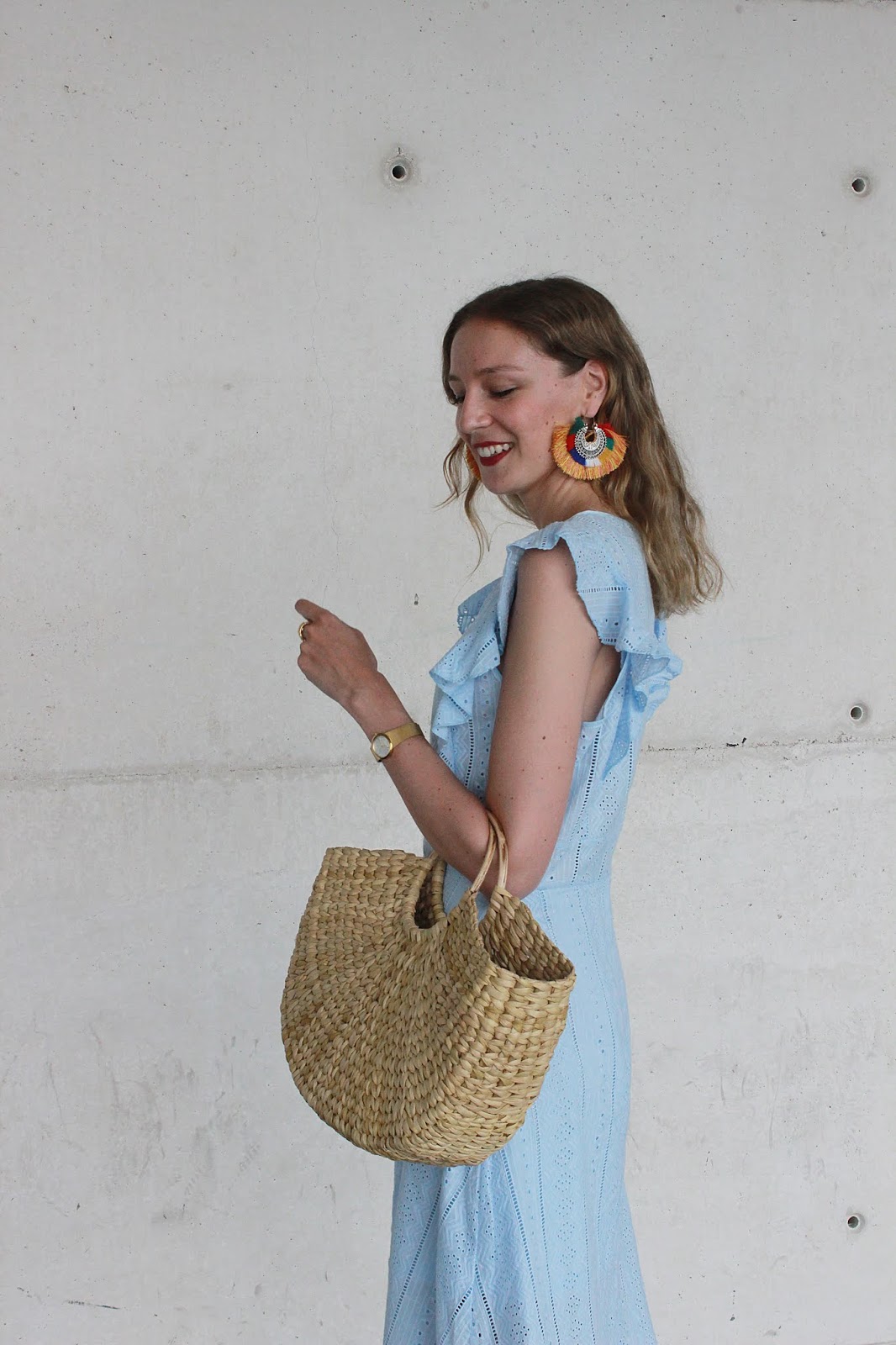 midi-dress-street-style-fashion-week-madrid-novashe-zara-straw-bag