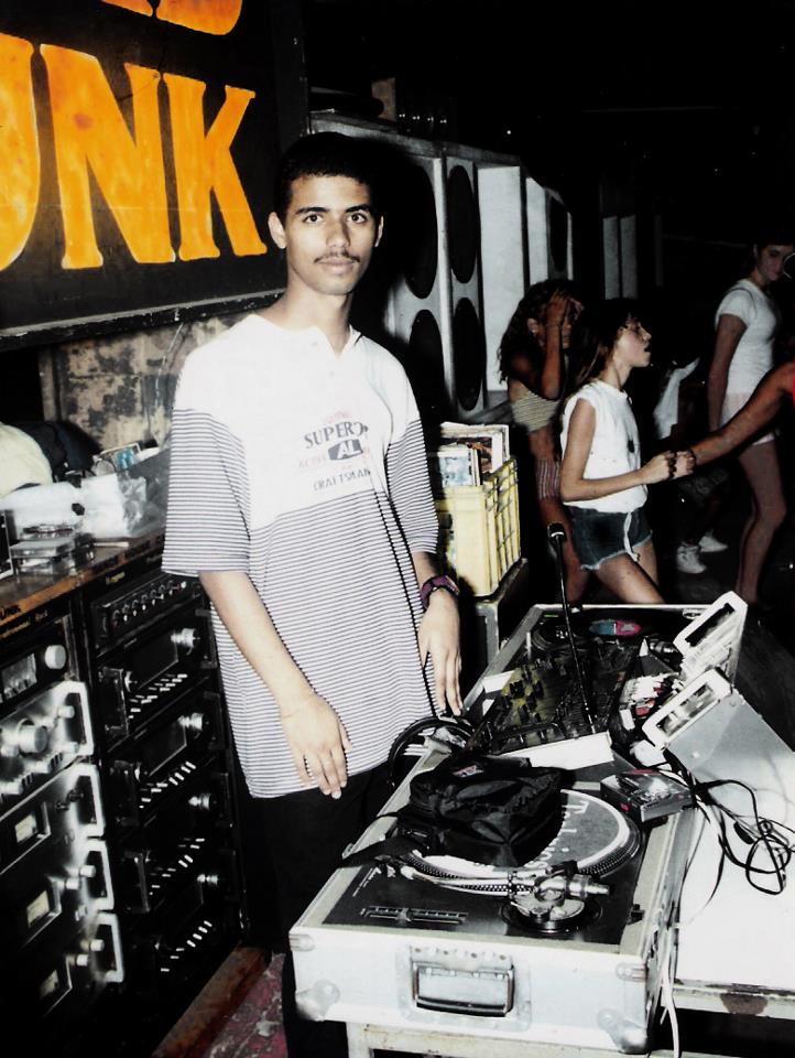 MANIA DE VINIL EDILSON BIG BOY DJ Equipe Head Funk em 1995.