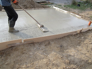 Unser Hausbau: Garage in Eigenleistung: Fundament/Bodenplatte-Tag 3