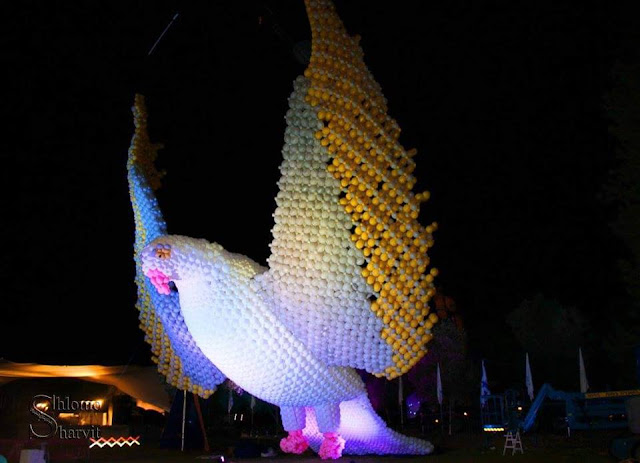 Phoenix Marketcity brings to you world renowned balloon artist- Kobi Kalimian Phoenix Marketcity brings to you world renowned balloon artist- Kobi Kalimian