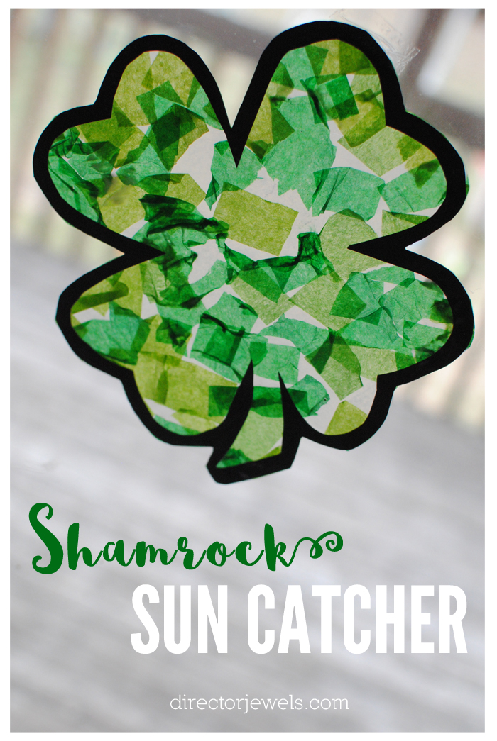 Shamrock Sun Catcher St. Patrick's Day Craft with Free Printable | directorjewels.com