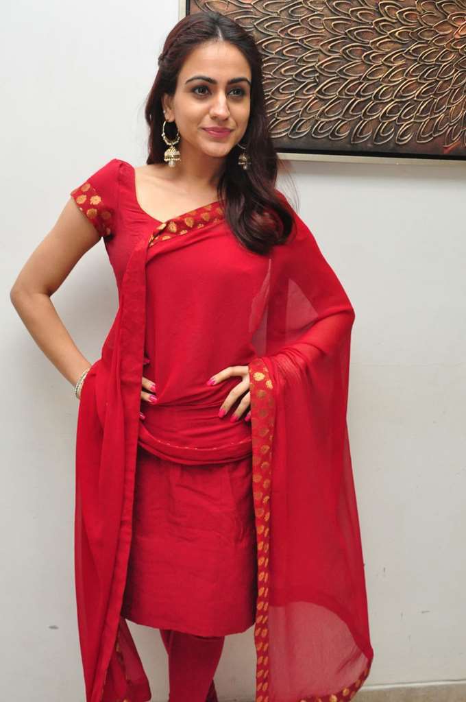 Tollywood Girl Aksha In Red Dress Churidar At Kalamandir Anniversary Celebrations