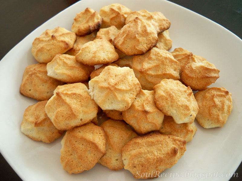 Egg White Almond Biscuits