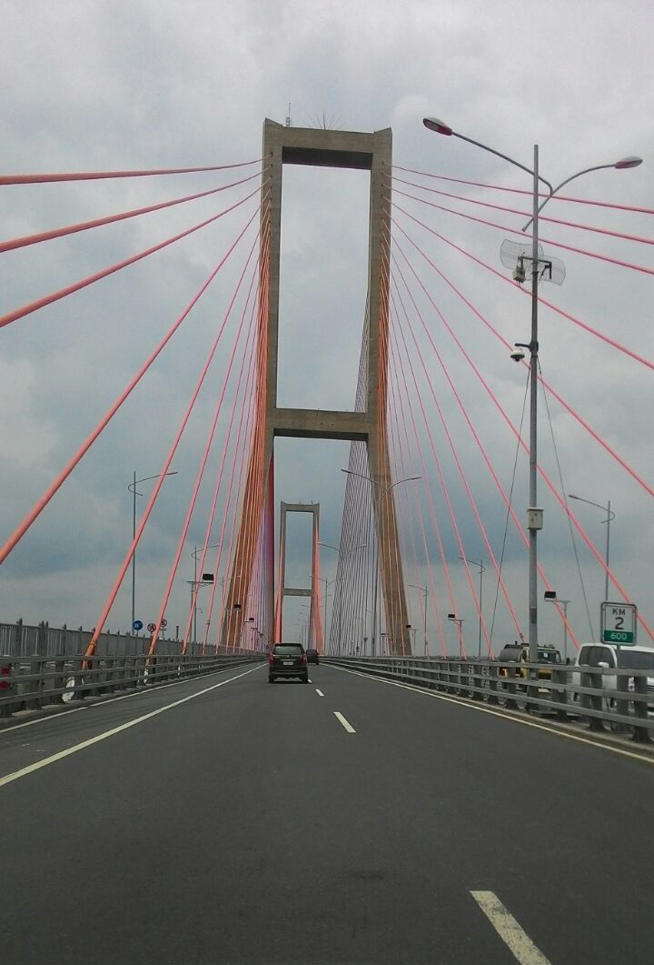 Jembatan Suramadu Megahnya Tersohor Surabaya Padahal Ya Pemandangan Sekitar Bagus