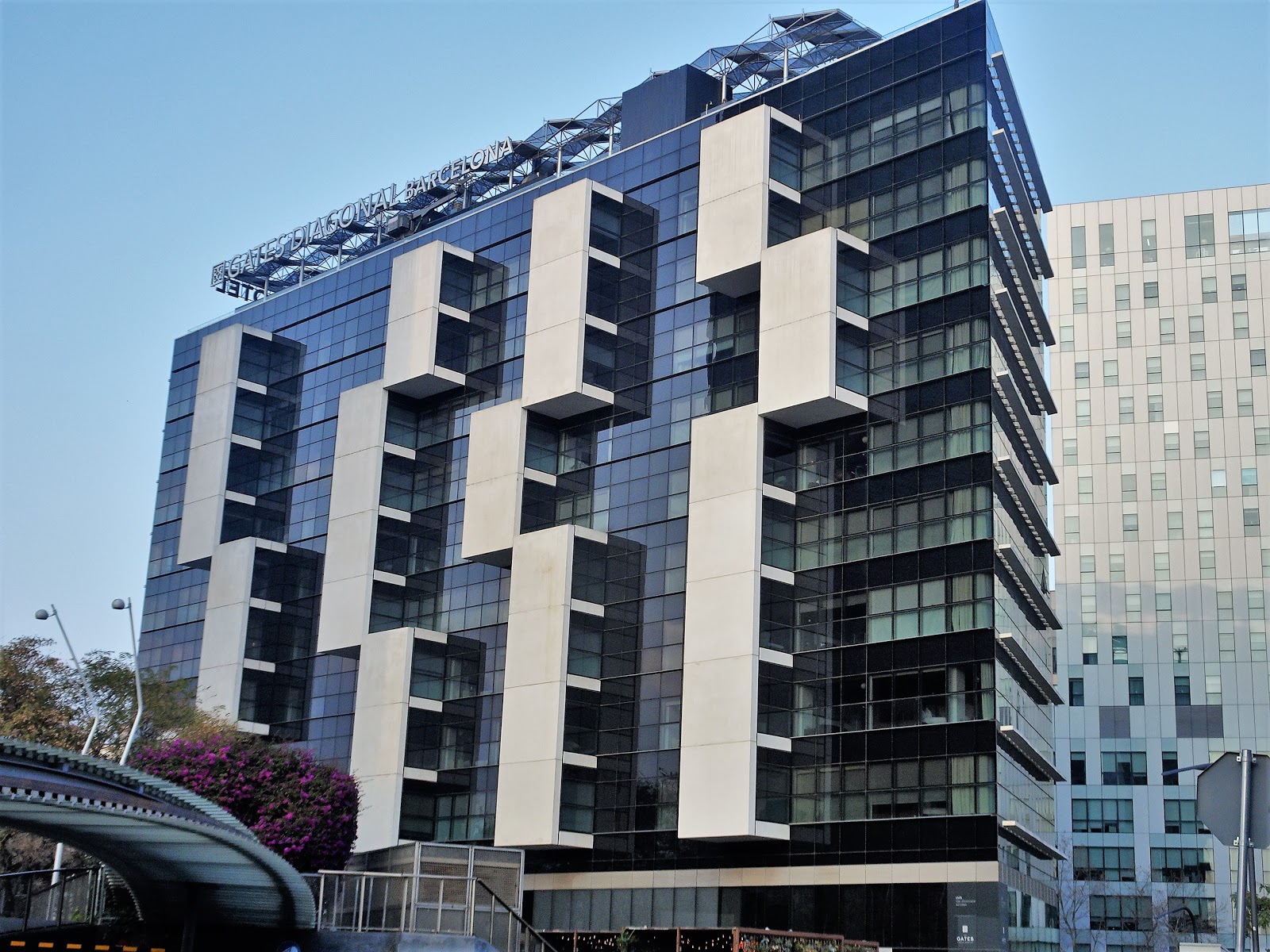 Redescubriendo Barcelona y más allá 07/02/2019 The Gates Hotel