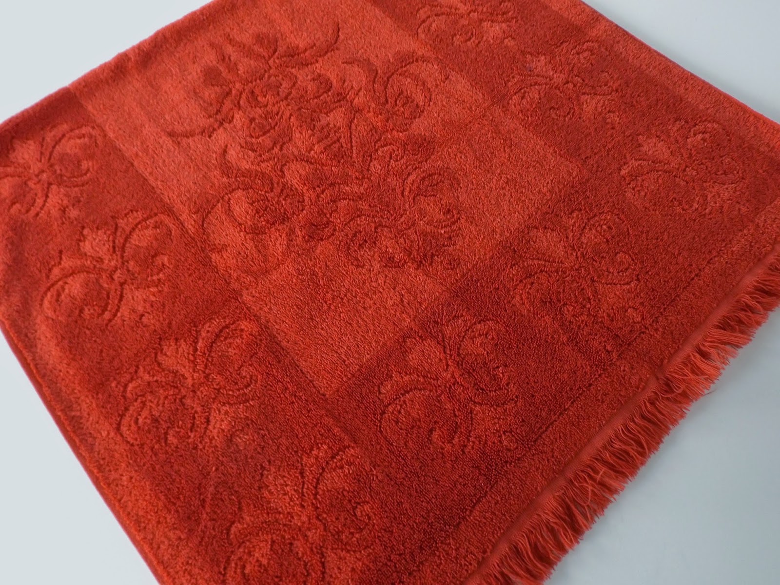 Still Stunning Vintage Resale Vintage Bath Towels/ Fieldcrest
