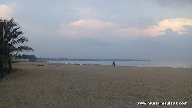 Pantai Negombo Sekitar Golden Star Beach Hotel