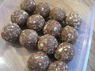 Proteinhavrebollar%2B%25281%2529 - Müslibars och proteinhavrebollar