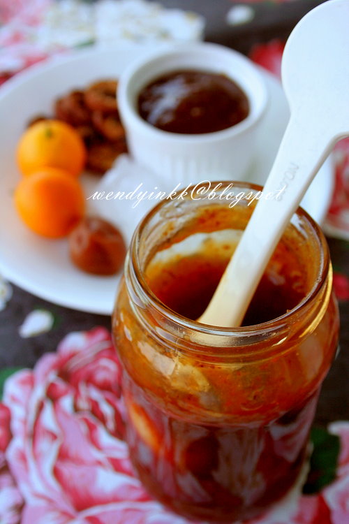 Table for 2.... or more Homemade Yee Sang Sauce Kumquat 3 自造鱼生酱