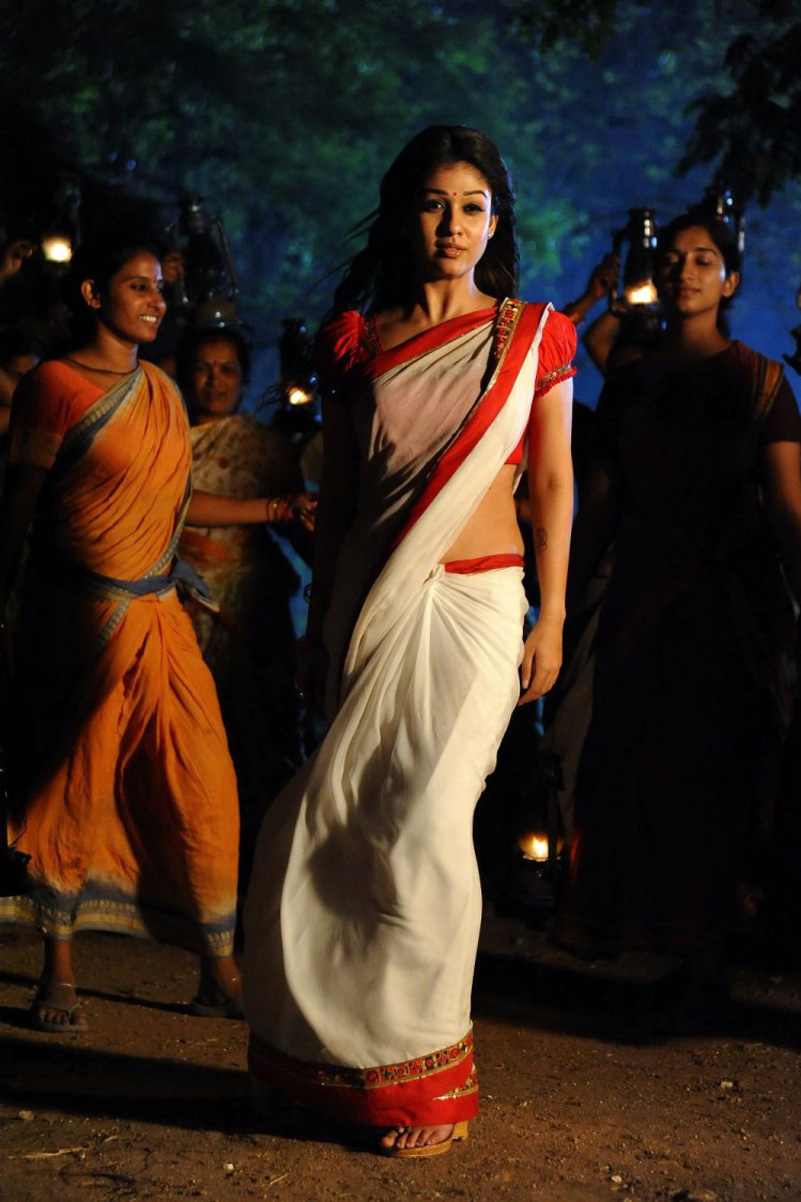 Nayantara Hot Navel Show Stills In White Saree From Kvj Hot Blog Photos
