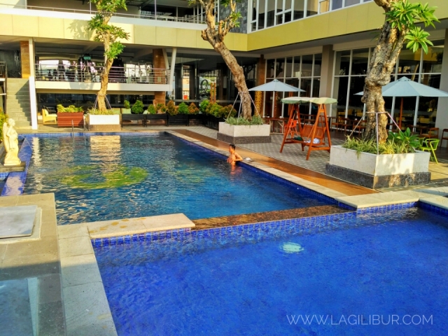 Kolam Renang Gets Hotel Semarang