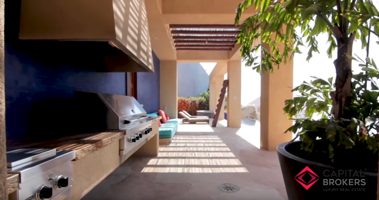 32 Photos vs. Espectacular Casa en Cabo San Lucas Mexico - Luxury Home & Interior Design Tour